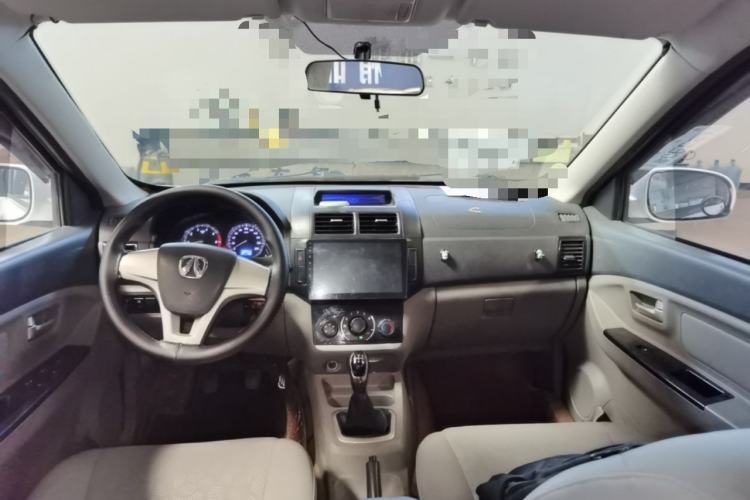 Used BAIC Weiwang M20 2014 1.5L practical type BJ415A Center Console