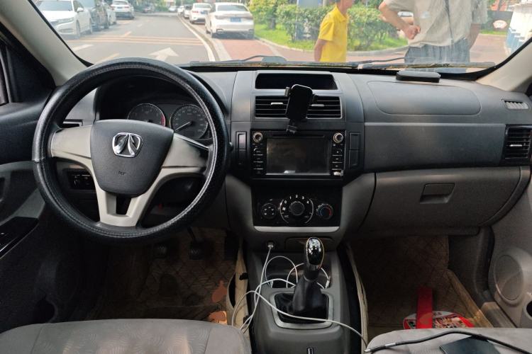 Used BAIC Weiwang M20 2014 1.5L Standard DAM15DL Center Console