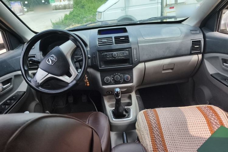 Used BAIC Weiwang M20 2014 1.5L practical type BJ415A Center Console