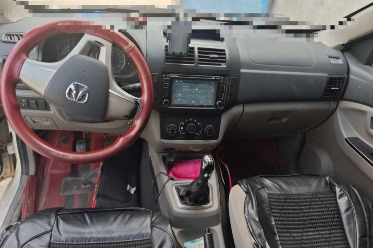 Used BAIC Weiwang M20 2014 1.5L Basic Version BJ415B Center Console