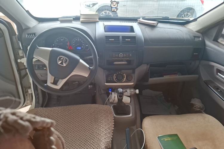 Used BAIC Weiwang M20 2014 1.5L practical type BJ415A Center Console