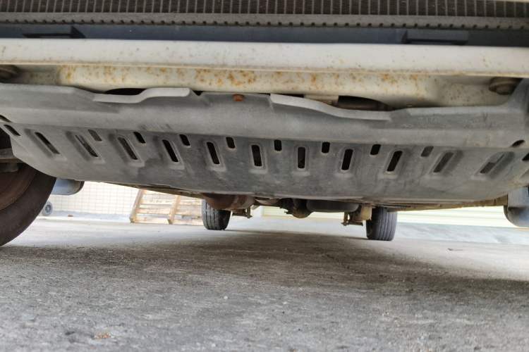 Used BAIC Weiwang M20 2014 1.5L Basic Version BJ415B Chassis Front