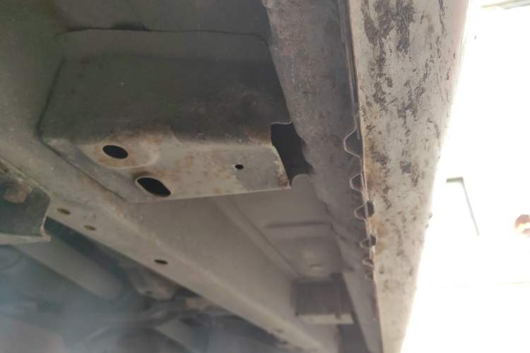 Used BAIC Weiwang M20 2014 1.5L Comfort Version BJ415B Chassis Front Left