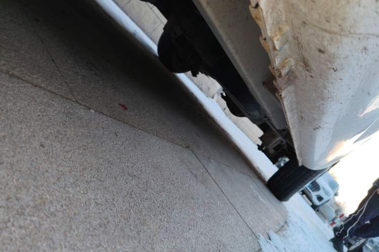 Used BAIC Weiwang M20 2014 1.5L Basic Version DAM15DL Chassis Front Left