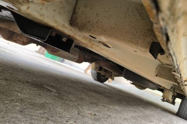 Used BAIC Weiwang M20 2014 1.5L Basic Version BJ415B Chassis Front Left