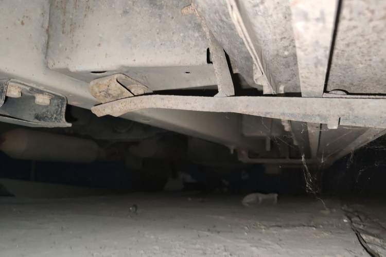 Used BAIC Weiwang M20 2014 1.5L practical type BJ415A Chassis Front Left