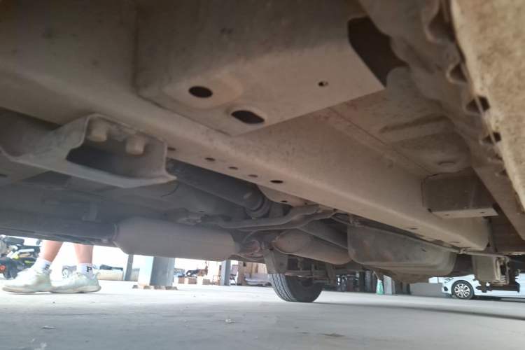 Used BAIC Weiwang M20 2014 1.5L practical type BJ415A Chassis Front Left