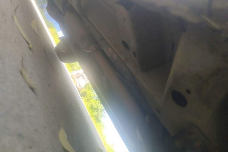 Used BAIC Weiwang M20 2014 1.5L Luxury DAM15DL Chassis Front Right