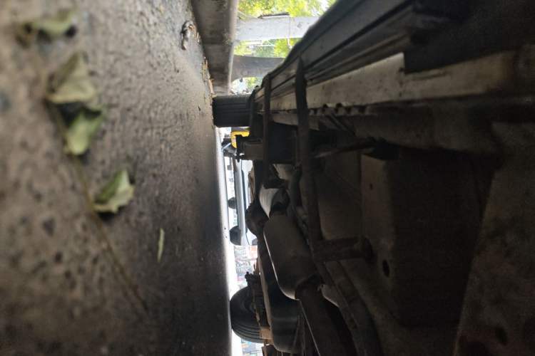 Used BAIC Weiwang M20 2014 1.5L practical type BJ415A Chassis Front Right