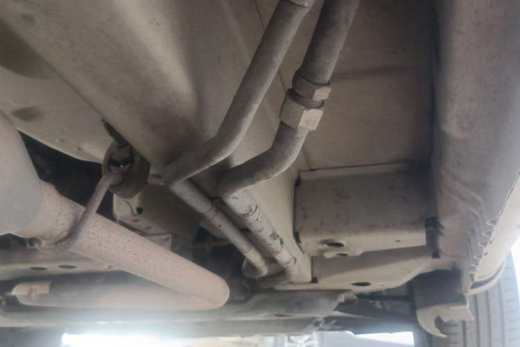 Used BAIC Weiwang M20 2014 1.5L Basic Version DAM15DL Chassis Front Right