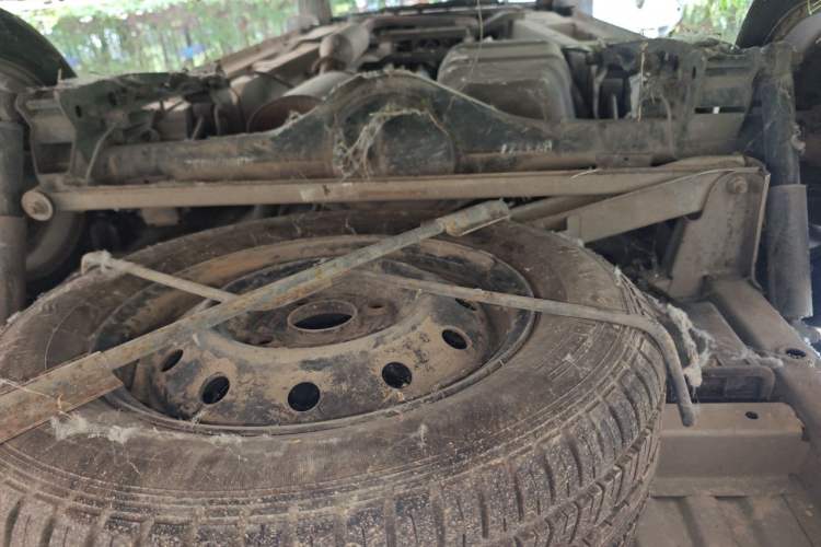 Used BAIC Weiwang M20 2014 1.5L Comfort version DAM15DL Chassis Rear