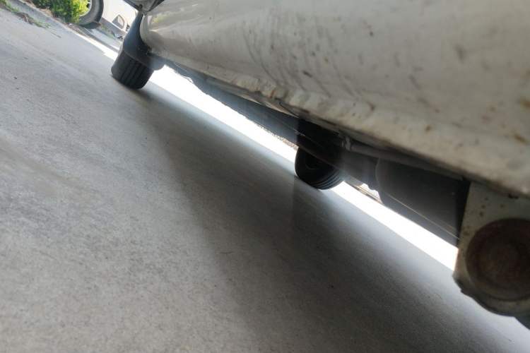 Used BAIC Weiwang M20 2014 1.5L Basic Version BJ415B Chassis Rear Left