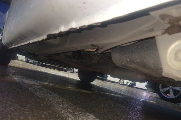 Used BAIC Weiwang M20 2014 1.5L practical type BJ415A Chassis Rear Left