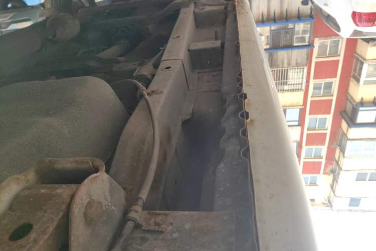 Used BAIC Weiwang M20 2014 1.5L Comfort Version BJ415B Chassis Rear Left