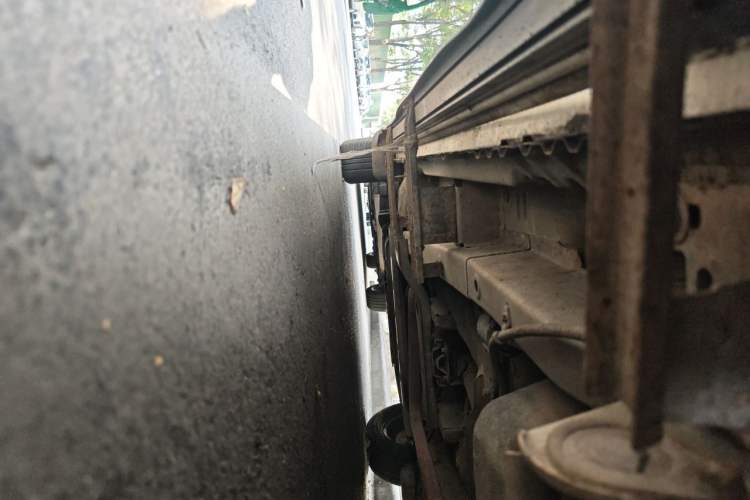 Used BAIC Weiwang M20 2014 1.5L practical type BJ415A Chassis Rear Left