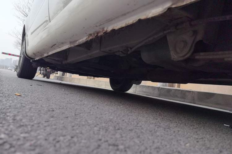 Used BAIC Weiwang M20 2014 1.5L Basic Version DAM15DL Chassis Rear Left
