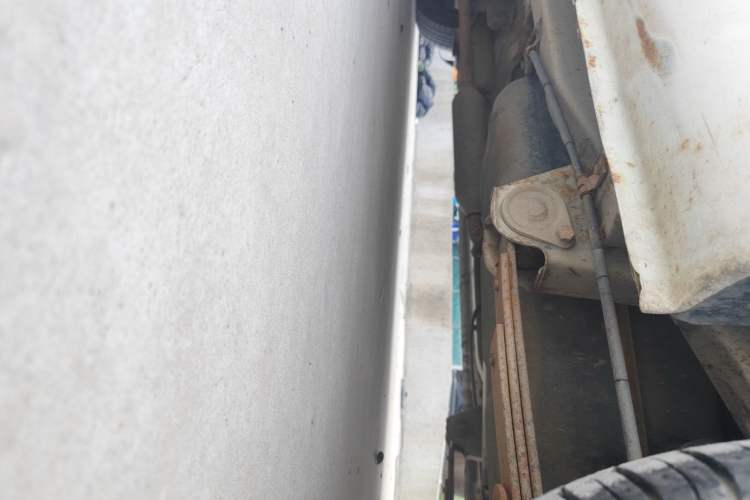 Used BAIC Weiwang M20 2014 1.5L practical type BJ415A Chassis Rear Left