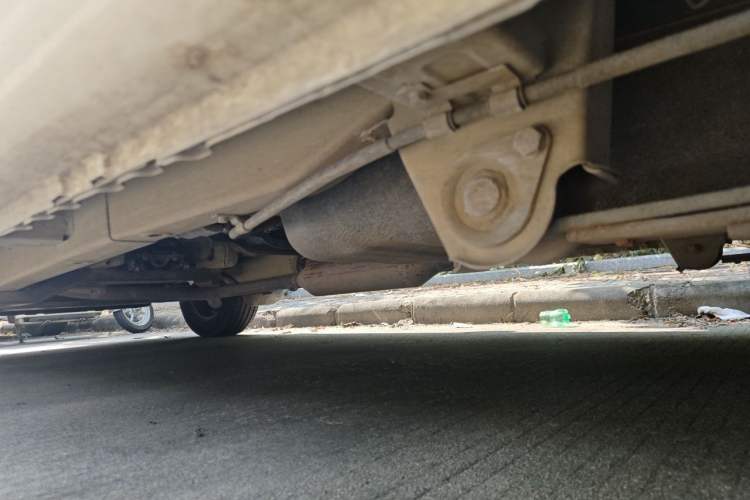 Used BAIC Weiwang M20 2014 1.5L Basic Version DAM15DL Chassis Rear Left