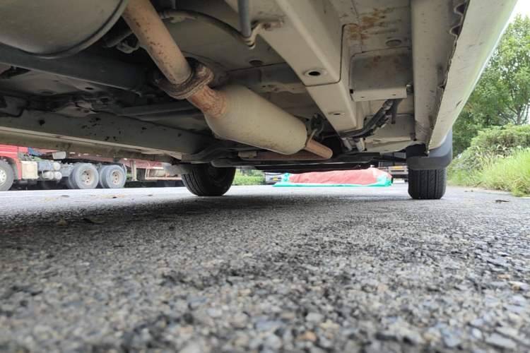 Used BAIC Weiwang M20 2014 1.5L Basic Version DAM15DL Chassis Rear Right