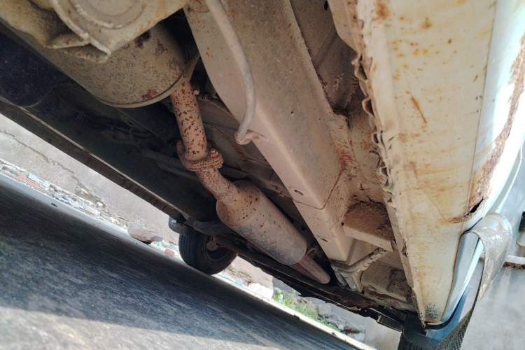Used BAIC Weiwang M20 2014 1.5L practical type BJ415A Chassis Rear Right