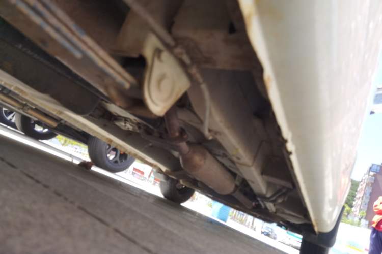 Used BAIC Weiwang M20 2014 1.5L Basic Version DAM15DL Chassis Rear Right
