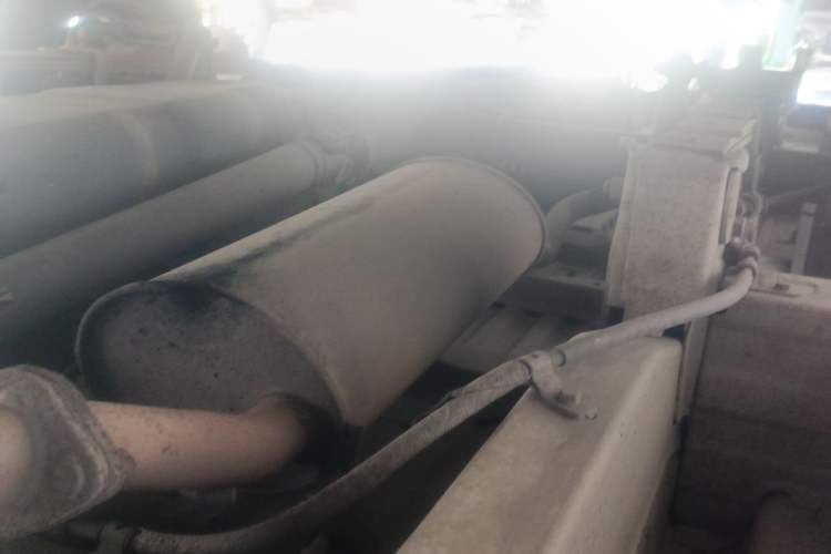 Used BAIC Weiwang M20 2014 1.5L Basic Version DAM15DL Chassis Rear Right