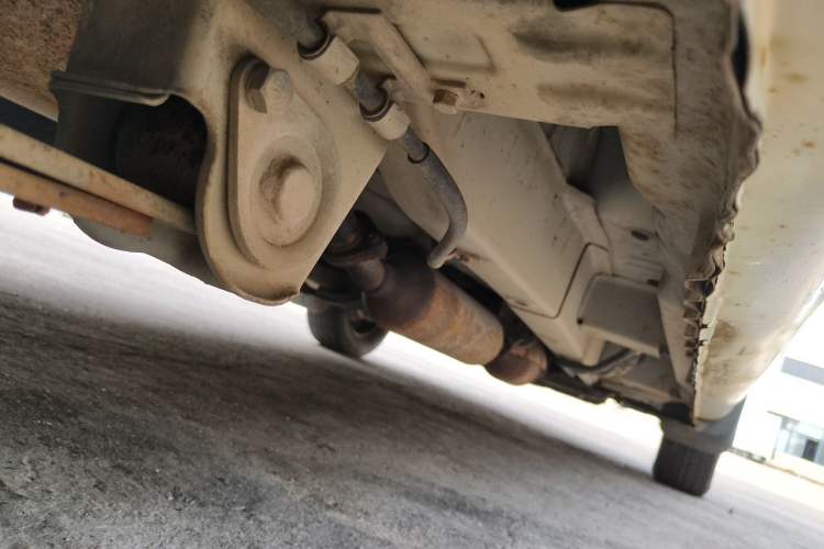 Used BAIC Weiwang M20 2014 1.5L Basic Version BJ415B Chassis Rear Right
