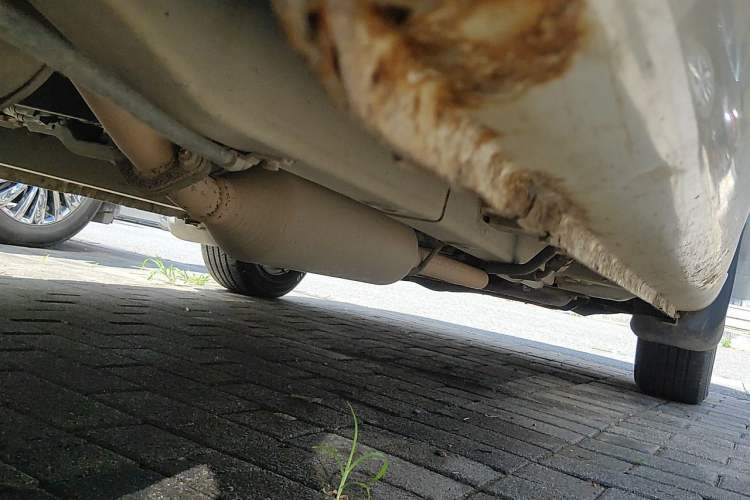 Used BAIC Weiwang M20 2014 1.5L Comfort version DAM15DL Chassis Rear Right