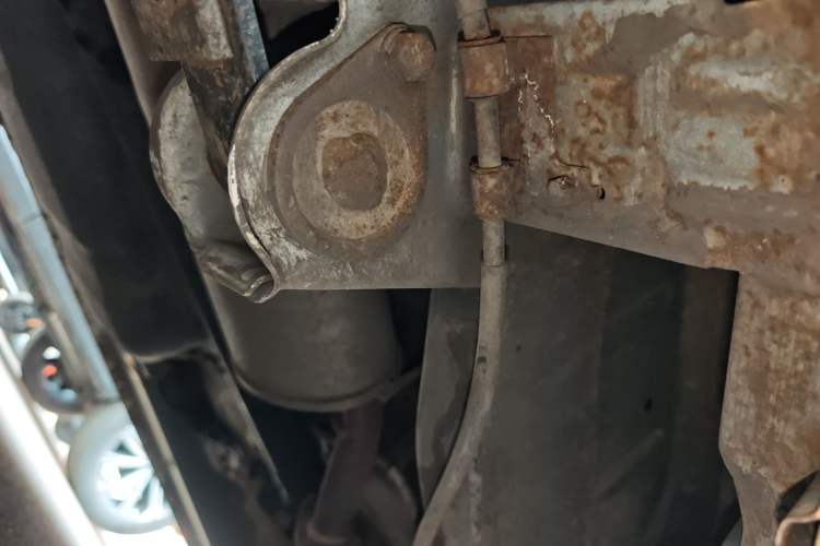 Used BAIC Weiwang M20 2014 1.5L practical type BJ415A Chassis Rear Right