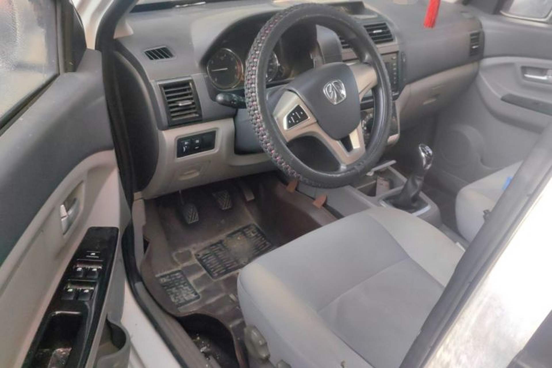Used BAIC Weiwang M20 2014 1.5L Comfort Version BJ415B Driver Seat