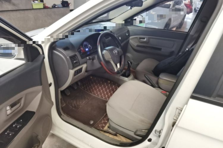 Used BAIC Weiwang M20 2014 1.5L practical type BJ415A Driver Seat