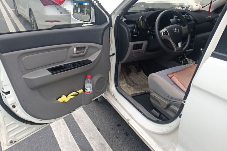 Used BAIC Weiwang M20 2014 1.5L Comfort Version BJ415B Driver Seat