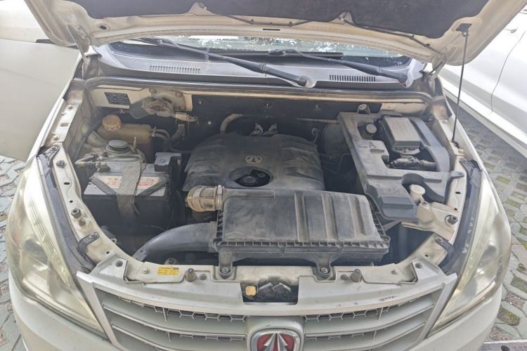 Used BAIC Weiwang M20 2014 1.5L practical type BJ415A Engine Bay