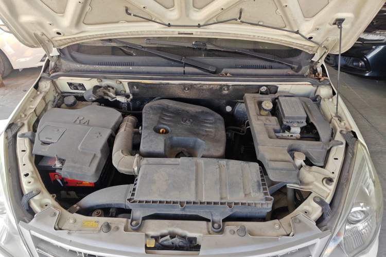 Used BAIC Weiwang M20 2014 1.5L Basic Version DAM15DL Engine Bay