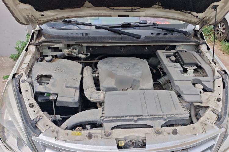 Used BAIC Weiwang M20 2014 1.5L Comfort version DAM15DL Engine Bay