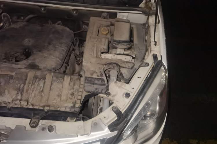 Used BAIC Weiwang M20 2014 1.5L practical type BJ415A Engine Bay Left
