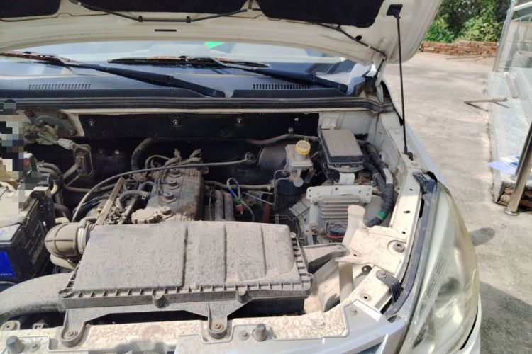 Used BAIC Weiwang M20 2014 1.5L practical type BJ415A Engine Bay Left