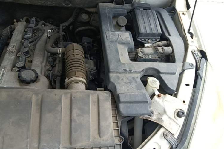 Used BAIC Weiwang M20 2014 1.5L Comfort Version BJ415B Engine Bay Left