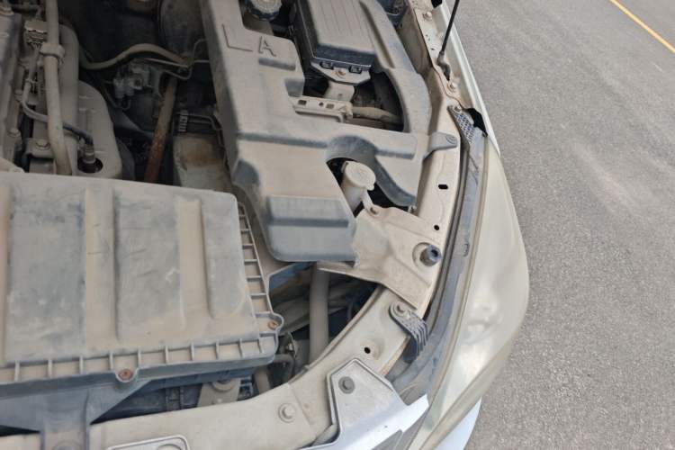 Used BAIC Weiwang M20 2014 1.5L Standard DAM15DL Engine Bay Left