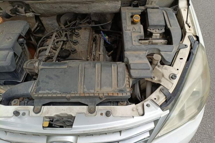 Used BAIC Weiwang M20 2014 1.5L practical type BJ415A Engine Bay Left