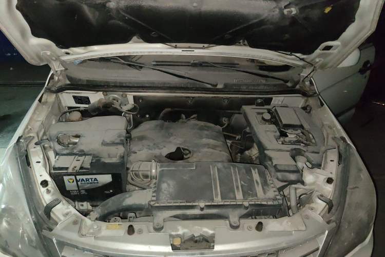 Used BAIC Weiwang M20 2014 1.5L practical type BJ415A Engine Bay