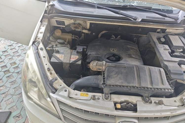 Used BAIC Weiwang M20 2014 1.5L practical type BJ415A Engine Bay Right