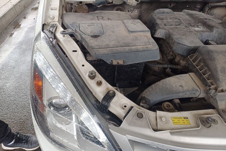 Used BAIC Weiwang M20 2014 1.5L Comfort Version BJ415B Engine Bay Right