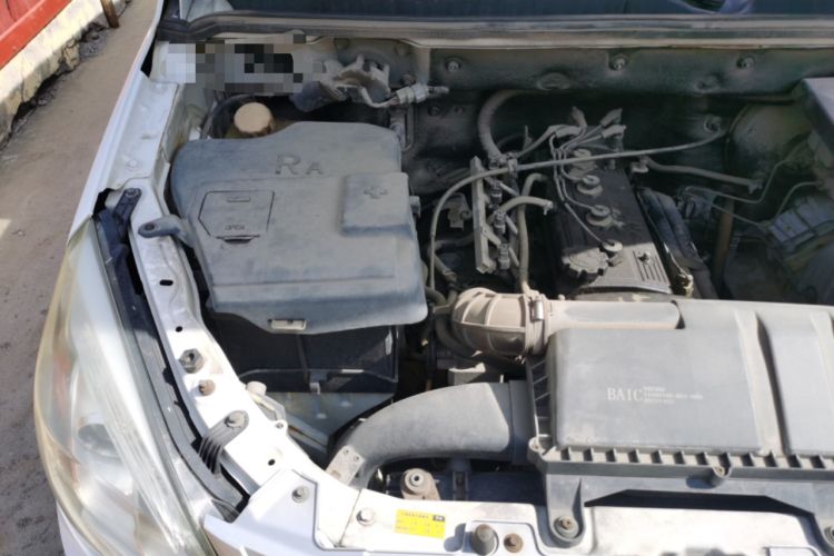 Used BAIC Weiwang M20 2014 1.5L practical type BJ415A Engine Bay Right