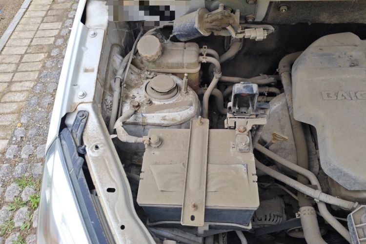 Used BAIC Weiwang M20 2014 1.5L Comfort Version BJ415B Engine Bay Right