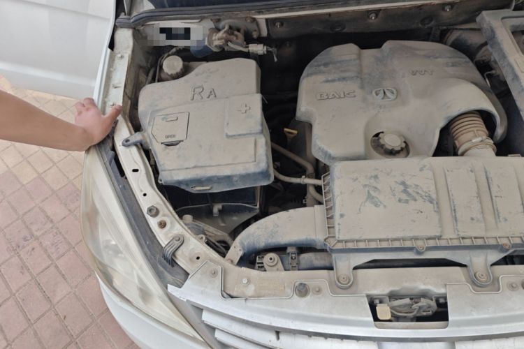 Used BAIC Weiwang M20 2014 1.5L Comfort Version BJ415B Engine Bay Right