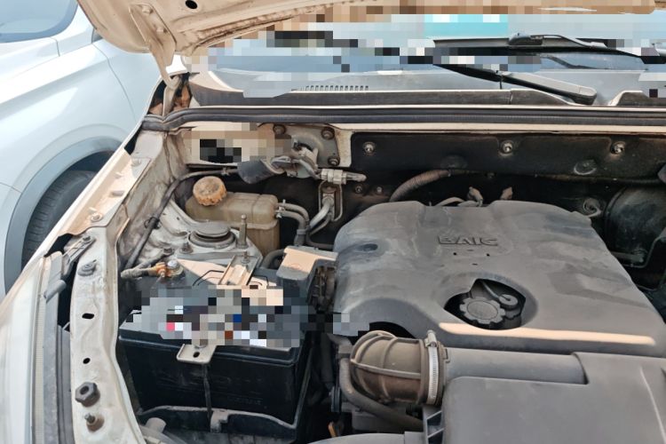 Used BAIC Weiwang M20 2014 1.5L practical type BJ415A Engine Bay Right