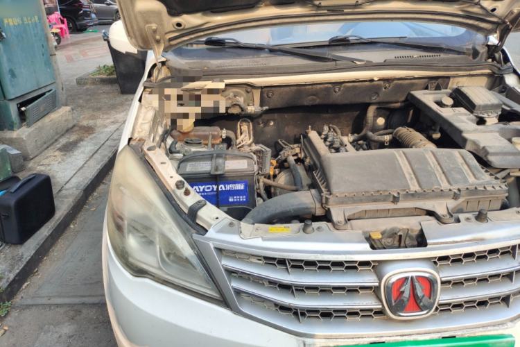 Used BAIC Weiwang M20 2014 1.5L Comfort Version BJ415B Engine Bay Right