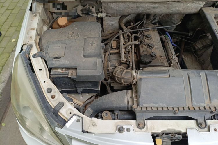 Used BAIC Weiwang M20 2014 1.5L practical type BJ415A Engine Bay Right