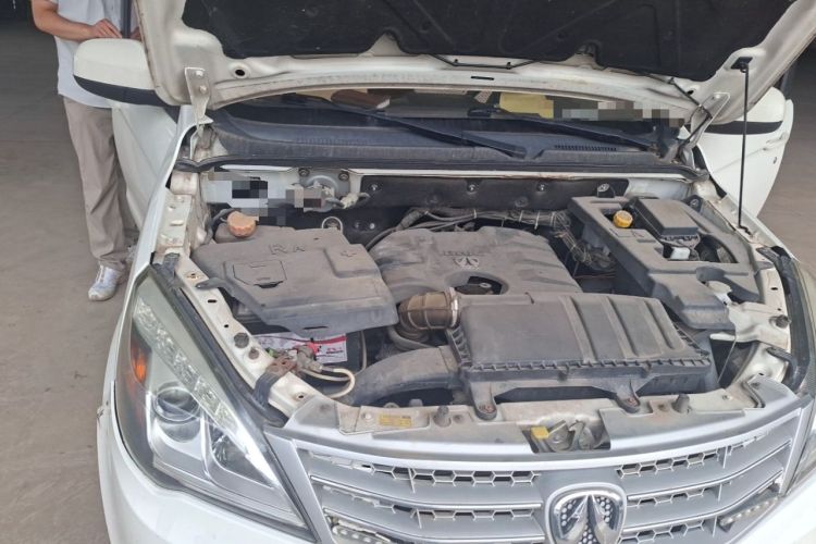 Used BAIC Weiwang M20 2014 1.5L practical type BJ415A Engine Bay Right